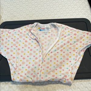 Medium zipadee-zip swaddle transition